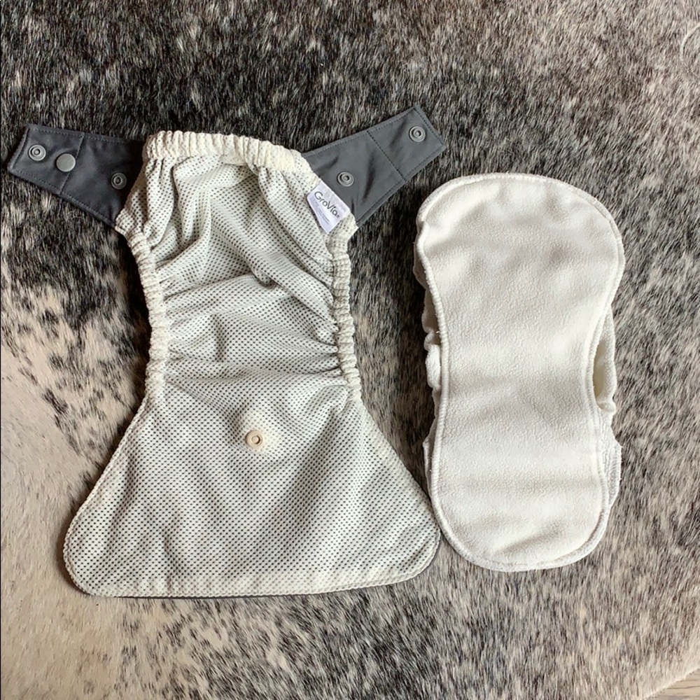 GroVia hybrid shell with snap in no prep soaker